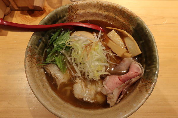 「焼きあご塩らー麺＋味玉 920円」@焼きあご塩らー麺 たかはし 上野店の写真