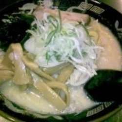 札幌味噌ラーメン ７５０円 大盛り１００円