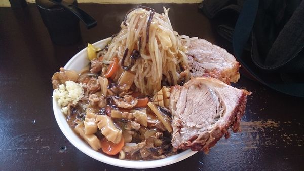 「餡掛けまぜそば930円+豚1枚100円」@めんじろの写真