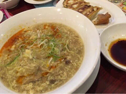 「酸辣湯麺 麺半分 549円(税抜)」@バーミヤン 練馬豊玉店の写真