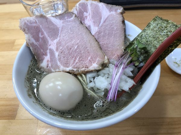 「【限定】煮干らーめん セメント一番搾り+トッピング各種」@めんや天夢の写真