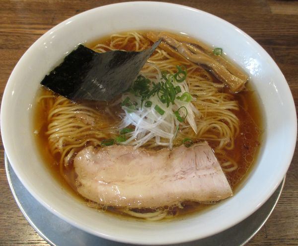 「醤油の旨味ソバ　780円」@Tomboの写真