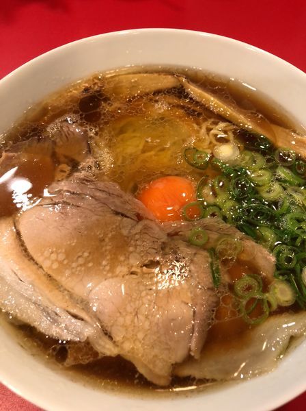 「醤油らーめんチキン」@西梅田 らんぷの写真