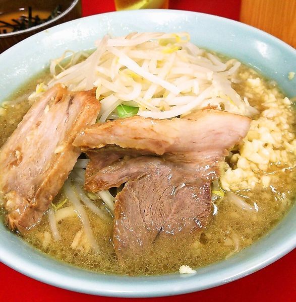 「ラーメン＋生とじ玉子」@ラーメン二郎 新宿歌舞伎町店の写真
