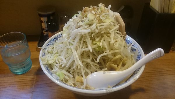 「醤油らーめん大盛(ヤサイマシ)￥８００」@らーめん大森の写真