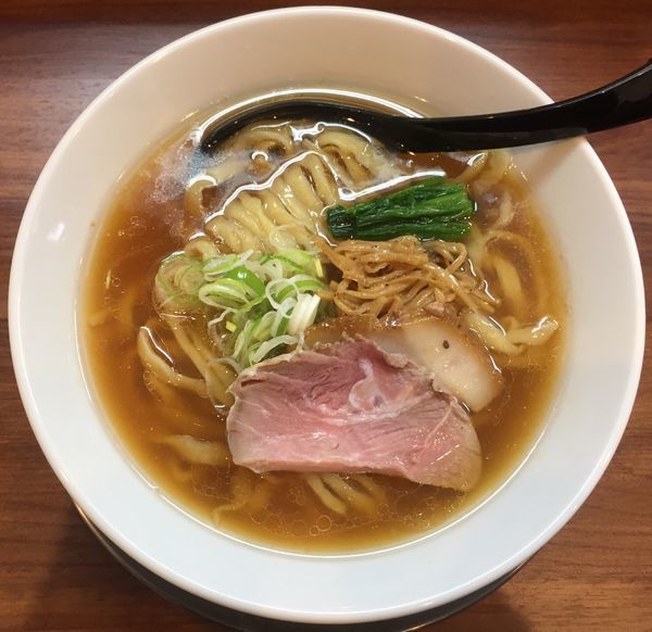 「醤油らーめん800円」@純手打ち だるまの写真