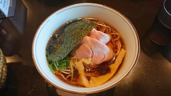 「煮干そば（濃口） 800円 + チャーシュー丼 350円」@中華そば 四つ葉の写真