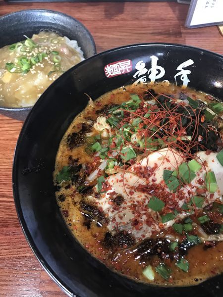 「ランチセット（赤、小丼）」@麺昇 神の手の写真