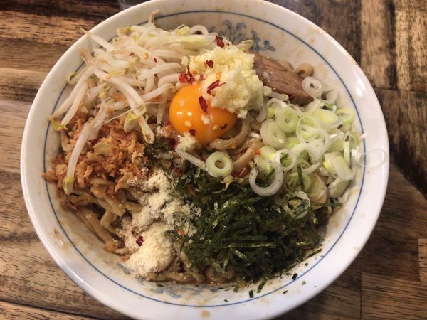 「大まぜそば 450g(ニンニク)850円」@らーめん梵’s BONES北浦和本店の写真