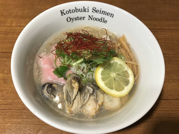 「牡蠣そば」@寿製麺よしかわ 川越店の写真