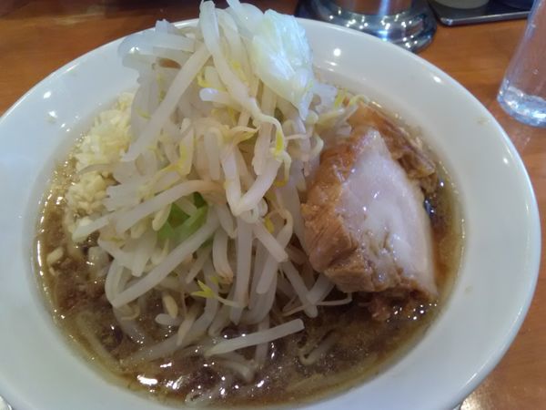 「ミニラーメン(100g)600円ヤサイニンニク」@麺屋穴場の写真
