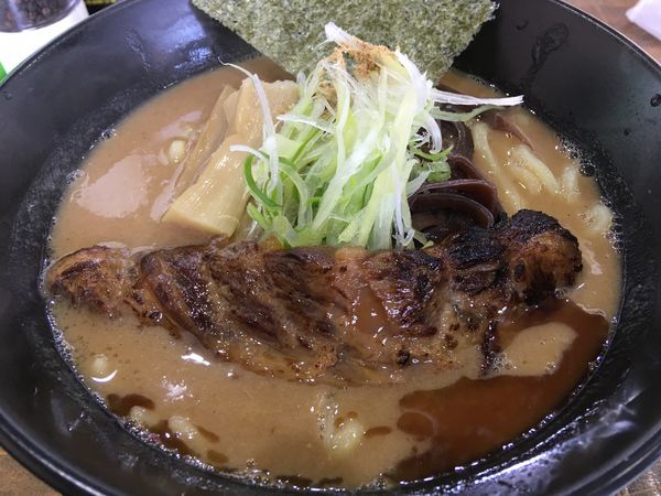 「特とんしょうゆラーメン　￥８５０」@特濃とんこつ たから 岐阜本店の写真
