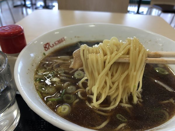 「絶品！らーめん　￥３８０」@馬渕屋の写真