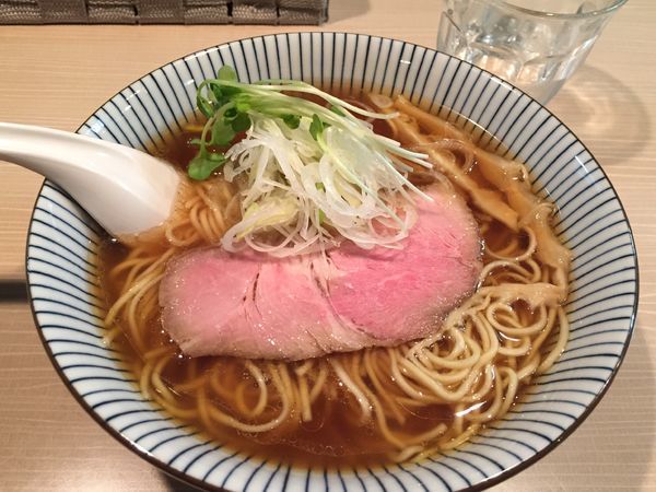 「香味中華そば大盛り麺固め」@麺屋 鶯 uguisuの写真
