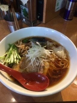 「香彩鶏だし特製醤油らーめん」@麺屋 翔 西新宿本店の写真