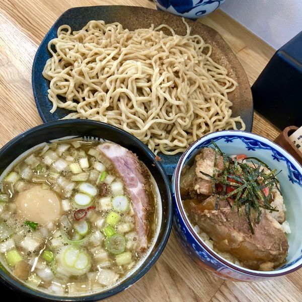 「つけそば 並盛 ￥800 ＋ 豚ばらナンコツごはん￥300」@中華そば専門 とんちぼの写真