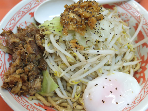 「まぜそば白(背脂)」@獅子王の写真