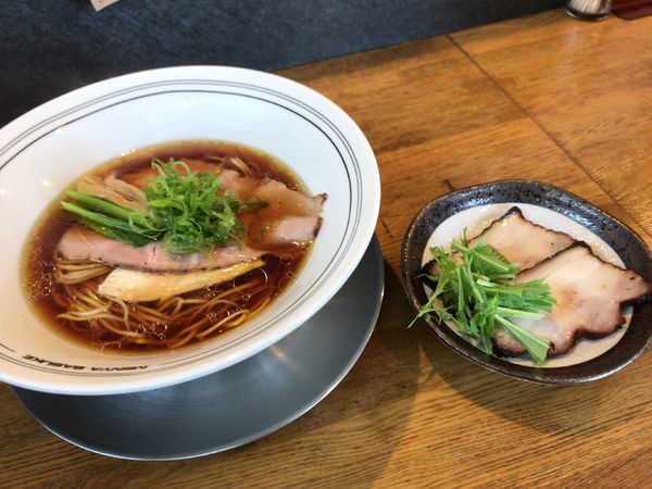 「純鶏醤油そば 850円+焼豚増し200円」@麺屋 さすけ 支店の写真