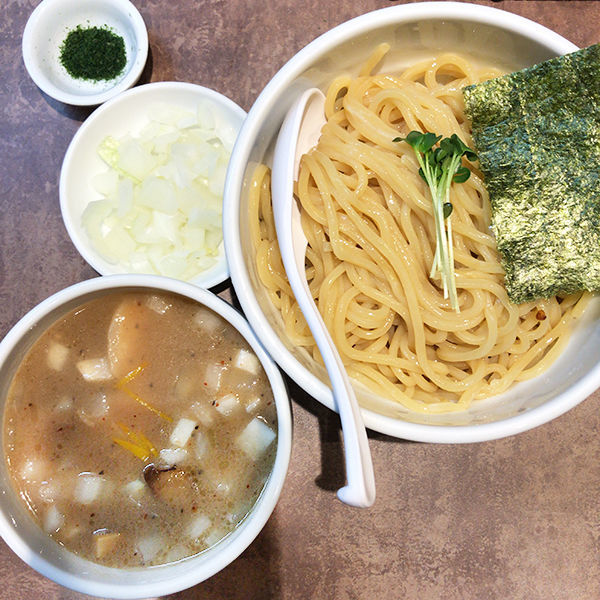 「ホタテの69つけめん（太麺）＋玉ねぎ」@NOODLE SOUNDSの写真