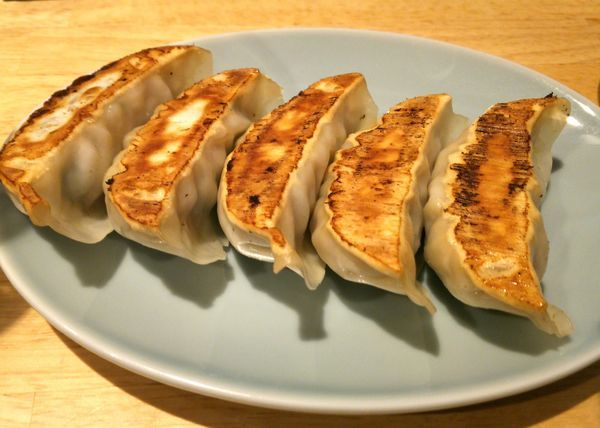 「特製肉餃子（5個）　390円」@悟空の写真