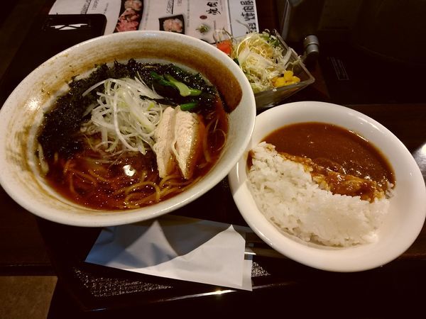 「牛骨醤油ラーメン定食(並盛)1,058円」@わぎゅう専科 焼肉屋の写真