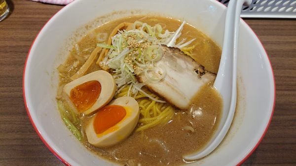 「特性味噌ラーメン 味玉」@麺や134の写真
