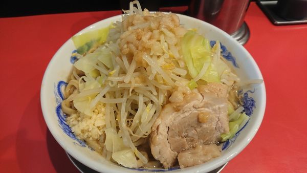 「ラーメン大盛(全増、ニンニク)」@ジャンクガレッジ 大宮駅前店の写真