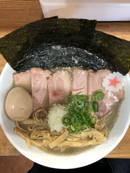 「得製煮干しラーメン(潮)大盛り」@まぐちゃんラーメンの写真