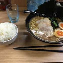 豚骨SPラーメン 大盛（硬め、濃いめ）