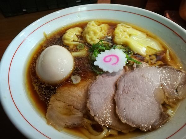 「中華そば」@横浜中華そば 維新商店の写真