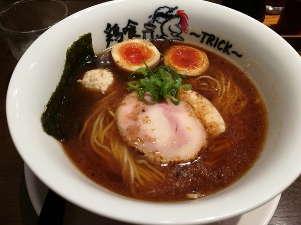 「味玉鶏と鰹の醤油」@鶏喰～TRICK～の写真