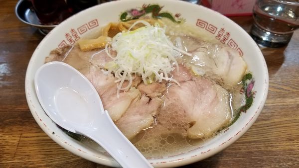 「国産肩チャーシューメン　塩味」@らあめん 寸八 総本店の写真