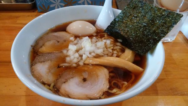 「半チャーハンセット生麺で味玉トッピング」@ラーメンラブルの写真