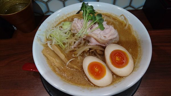 「味玉蔵味噌ラーメン・・880円」@蔵味噌ラーメン 晴っぴの写真