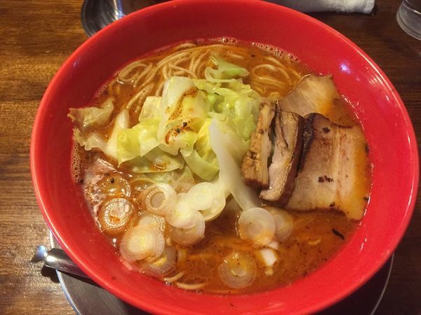 「レッチリラーメン（大盛り）」@らー麺屋台 骨のzuiの写真