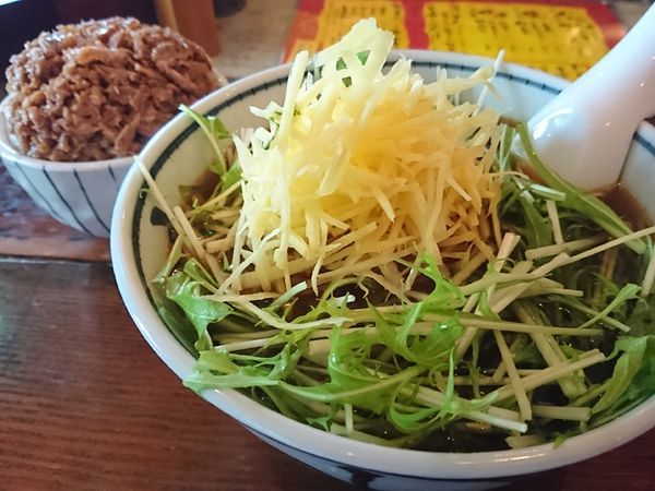 「とくやの生姜入りらぅめん￥700＋とくやのごはん￥100」@らぅめん とくやの写真