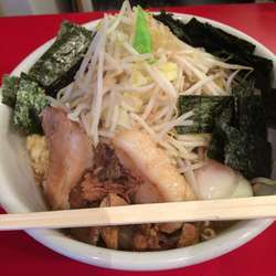 526正油(まぜそば)ニンニク少