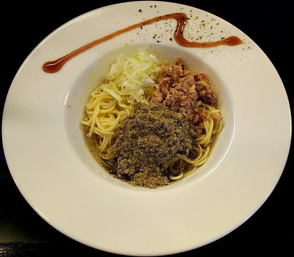 「追い玉+煮干し中華そばHARD 玉ねぎ&煮玉子」@煮干中華そば のじじの写真