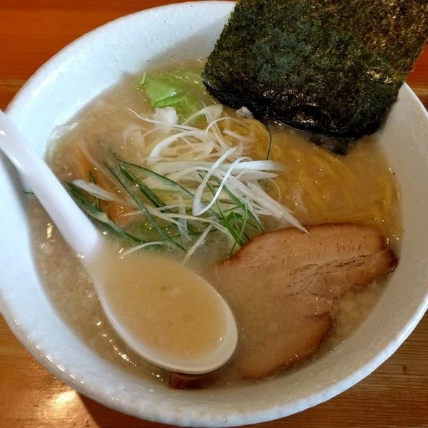 「しょうゆ」@麺や 白 本店の写真