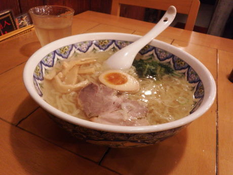 「塩ラーメン」@中国ラーメン 揚州商人 立川店の写真