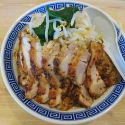 ふじ麺肉増し（鶏白湯醤油、ニンニクなし）