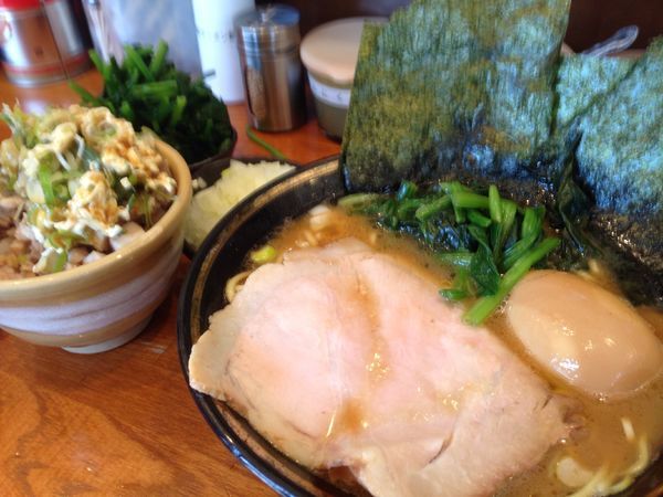 「ラーメン + 色々」@末廣家の写真