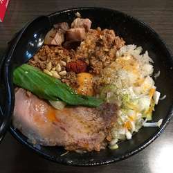 坦坦まぜそば➕豚ほぐし➕麺増し