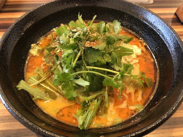 「香菜（パクチー）担担麺　￥９００」@Chinese Dining 胡食 ~kokuu~の写真