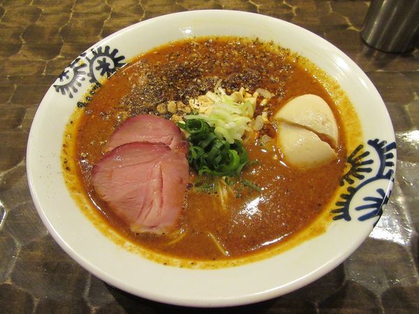 「限定　坦々麺（８００円）＋窯焼き＋くずれ味玉」@特級鶏蕎麦 龍介の写真
