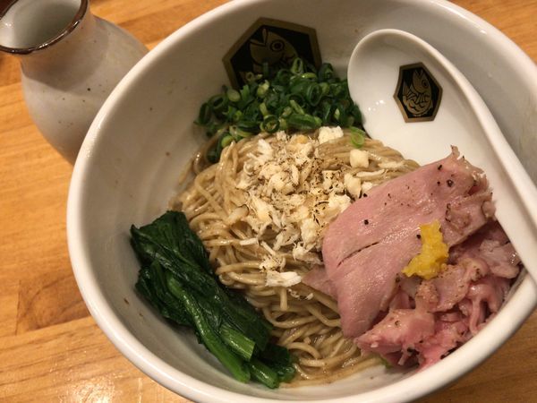 「鯛油そば」@真鯛らーめん 麺魚の写真