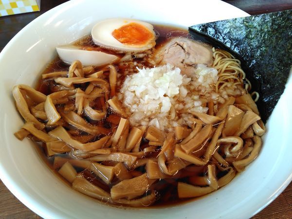 「メンマラーメン+味玉」@元祖敏々亭 びんびんの写真