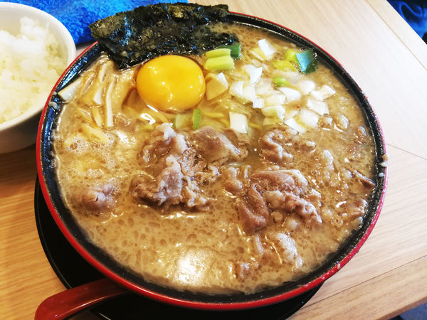 スタミナ中華ソバ生玉子入り