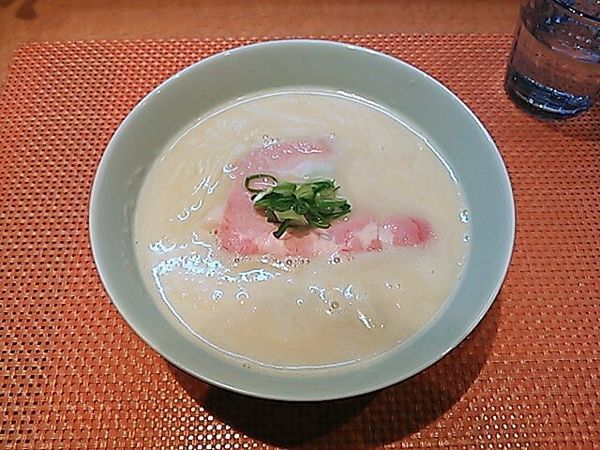 「【限定】白煮干しそば」@柴崎亭の写真