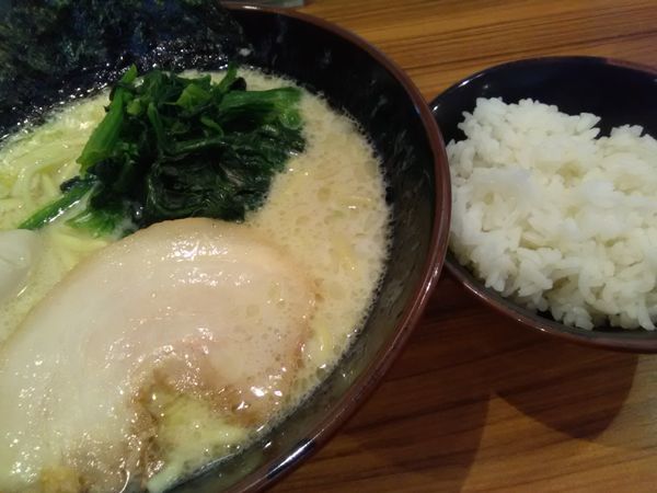 「ラーメン塩（毎月1日は500円）」@横浜家系ラーメン 横浜道 野田蕃昌店の写真